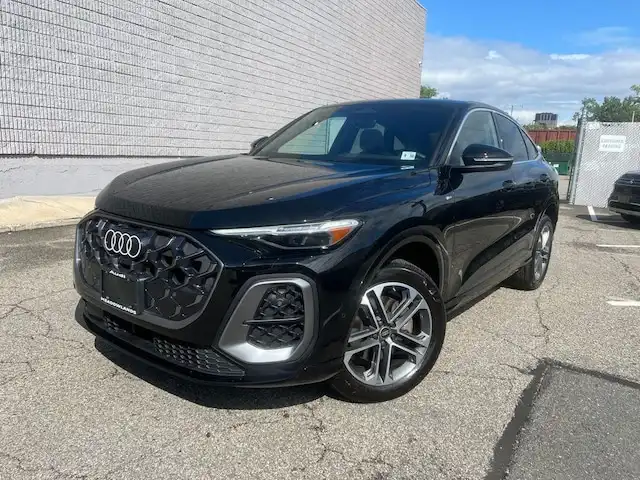 2025 Audi Q5 Sportback Premium Plus quattro's photo