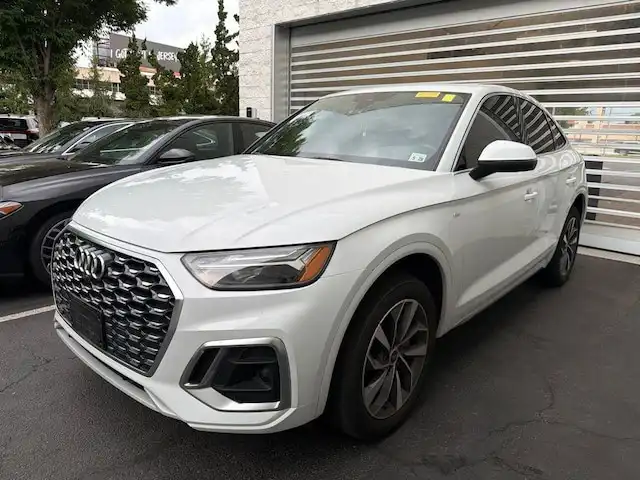 2023 Audi Q5 Sportback 45 Premium Plus's photo