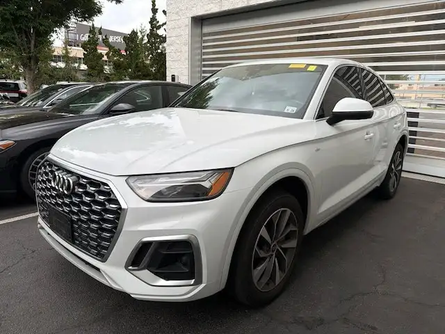2023 Audi Q5 Sportback 45 Premium Plus's photo