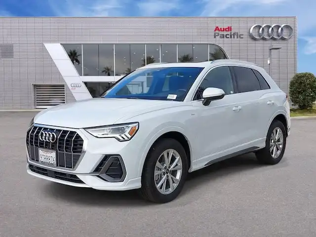 2025 Audi Q3 45 TFSI S Line Premium quattro's photo