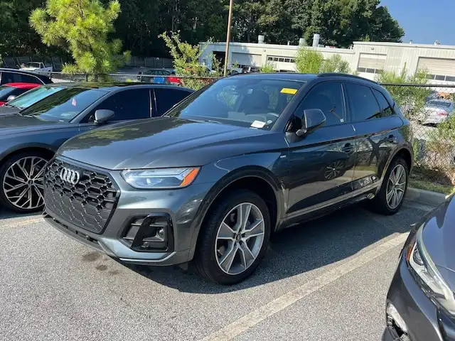 2025 Audi Q5 45 Premium's photo
