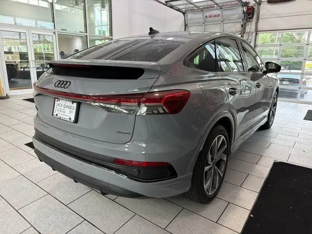 2025 Audi Q4 Sportback e-tron 55 Premium Plus quattro photo 5