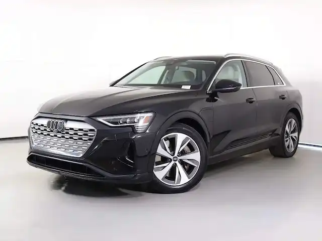 2024 Audi Q8 e-tron 114 kWh Premium Plus quattro 55's photo