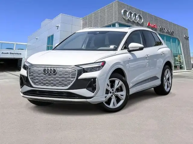 2023 Audi Q4 e-tron 50 Premium quattro's photo