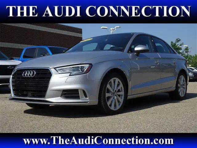 2017 Audi A3 2.0T FWD S tronic Premium's photo