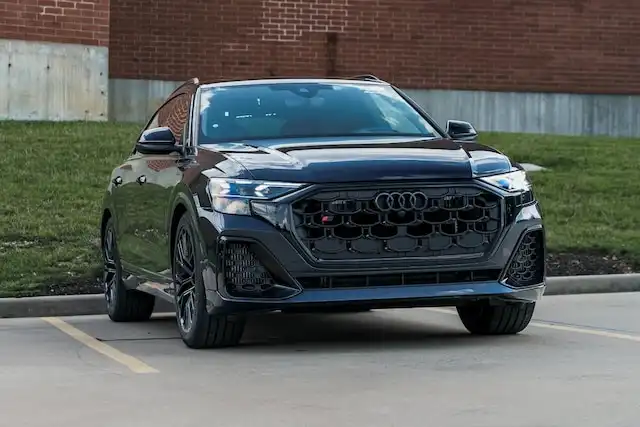 2026 Audi SQ8 Prestige quattro's photo