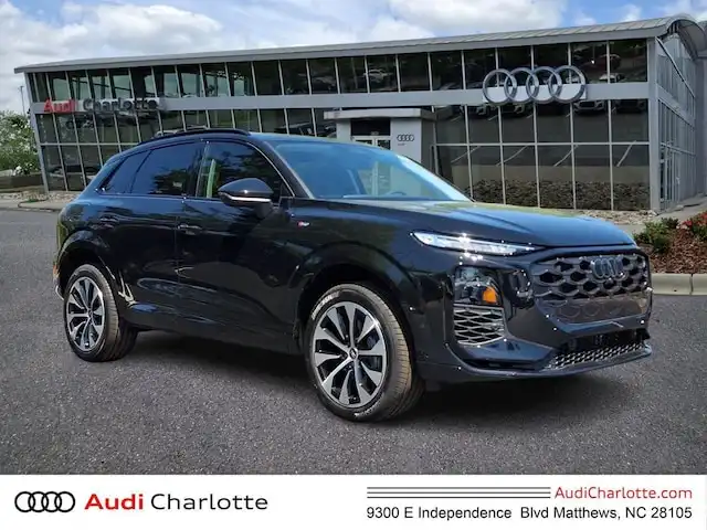 2026 Audi Q3 S line quattro's photo