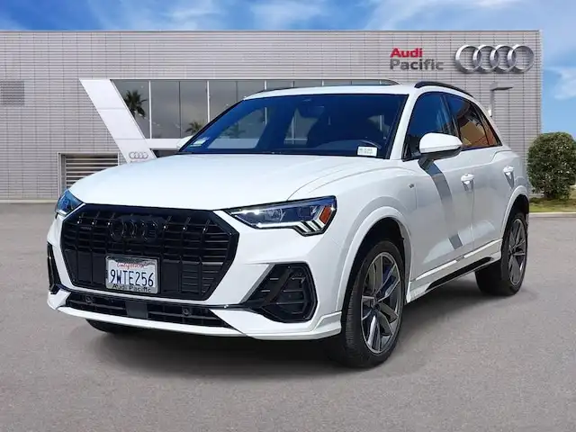 2025 Audi Q3 45 TFSI S Line Premium quattro's photo