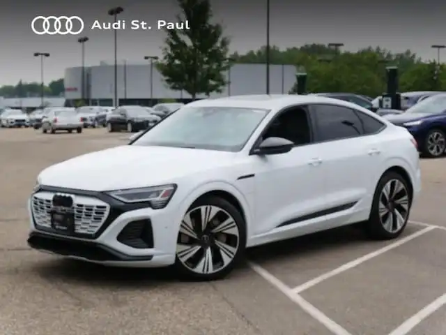 2024 Audi Q8 Sportback e-tron 114 kWh Prestige quattro 55's photo