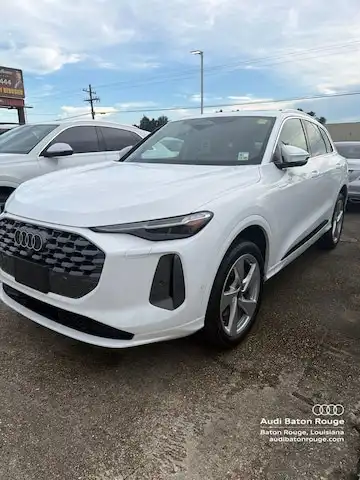 2025 Audi Q5 40 Premium Plus's photo