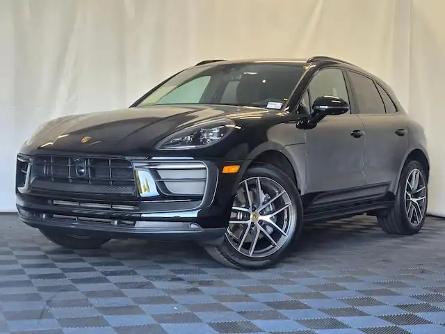 2026 Porsche Macan T's photo