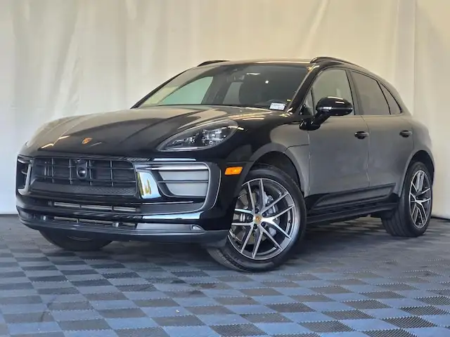 2026 Porsche Macan T's photo