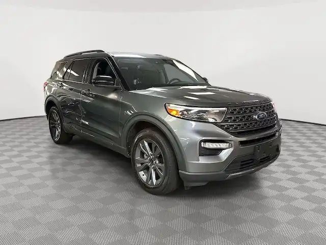 2022 Ford Explorer XLT 4WD's photo