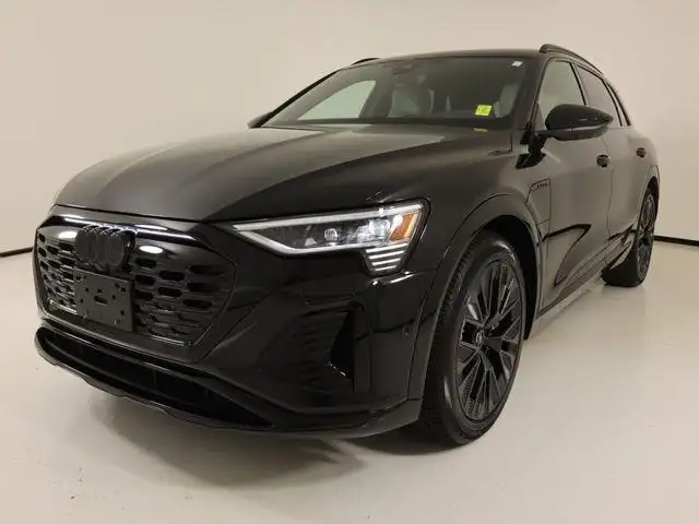 2024 Audi Q8 e-tron 114 kWh Prestige quattro 55's photo