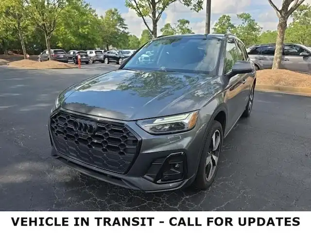 2023 Audi Q5 45 Premium Plus's photo