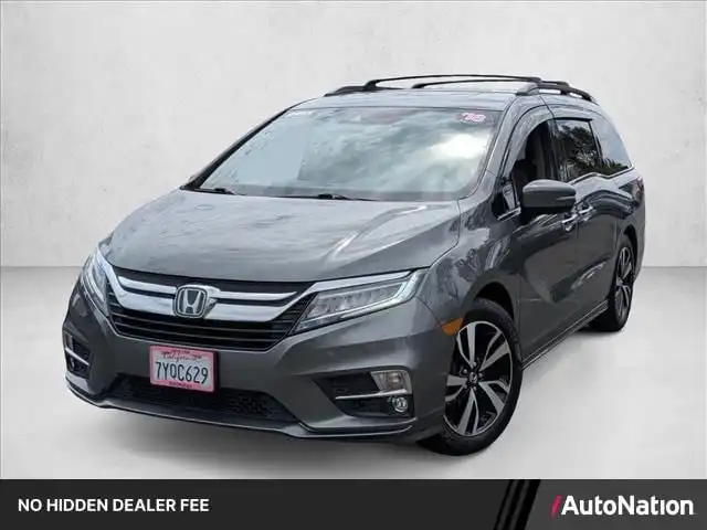 2018 Honda Odyssey Elite's photo