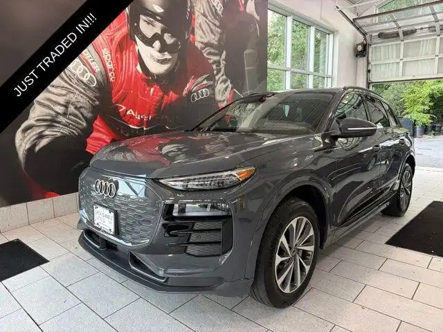 2025 Audi Q6 e-tron Premium Plus quattro's photo