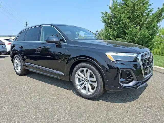 2026 Audi Q7 55 S Line Premium Plus quattro Tiptronic's photo