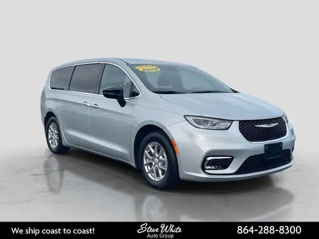 2026 Chrysler Pacifica Select's photo
