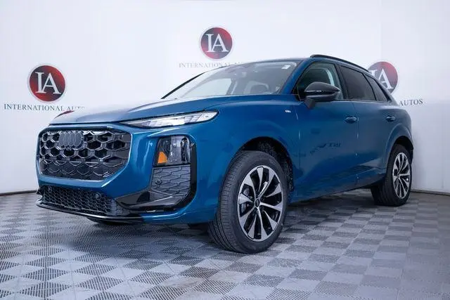 2026 Audi Q3 S Line quattro photo 3