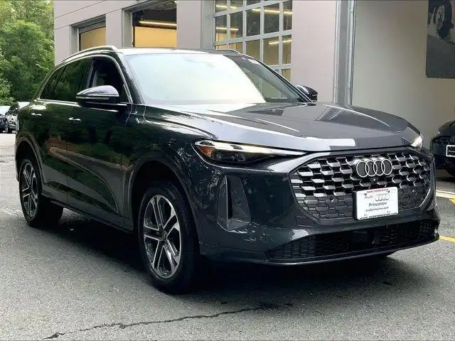 2026 Audi Q5 Premium quattro's photo