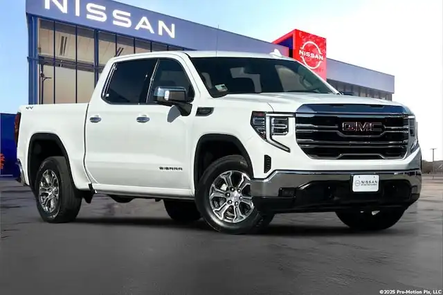2025 GMC Sierra SLT 4WD Crew Cab Short Box's photo