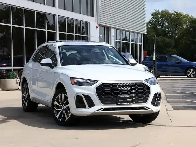 2023 Audi Q5 45 Premium Plus's photo