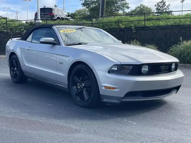 2010 Ford Mustang GT's photo