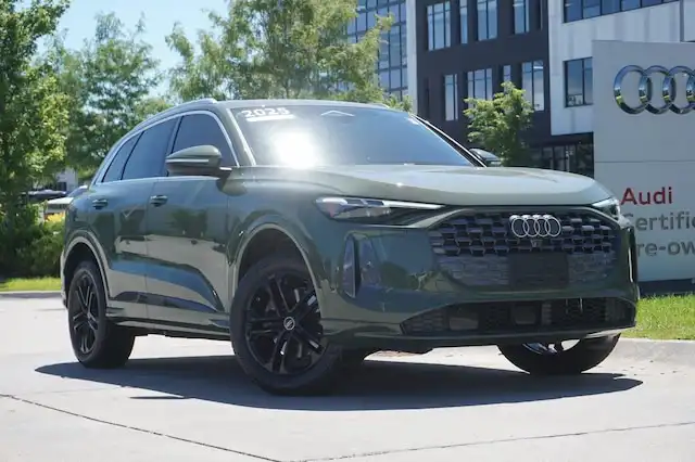 2025 Audi Q5 40 Premium Plus's photo