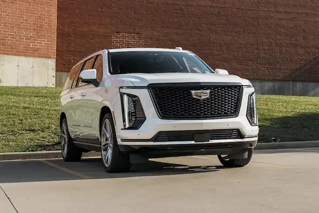 2025 Cadillac Escalade ESV 4WD Sport Platinum's photo