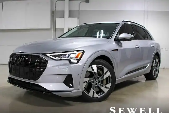 2022 Audi e-tron 95 kWh Premium quattro's photo