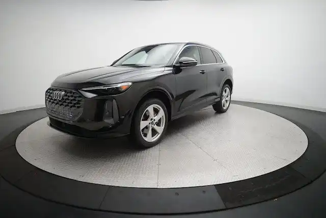 2025 Audi Q5 40 Premium Plus's photo