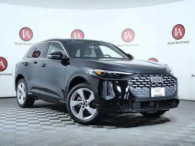 2026 Audi Q5 Premium Plus quattro's photo