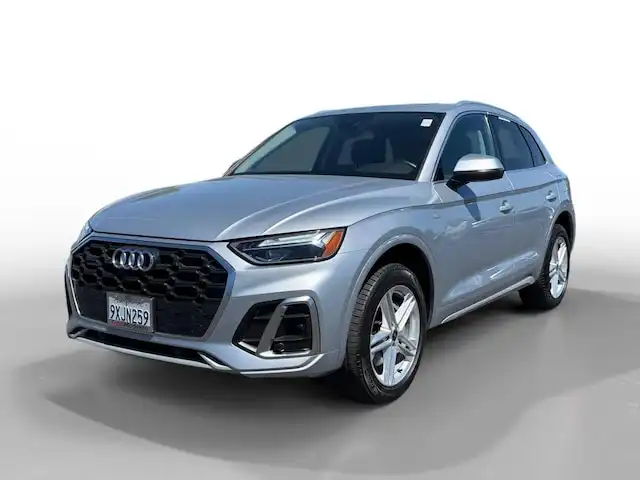 2023 Audi Q5 55 e Premium's photo