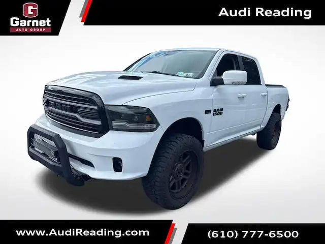 2017 RAM 1500 Night 4x4 Crew Cab 5'7's photo