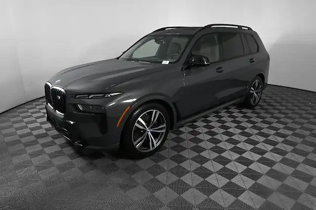 2024 BMW X7 M60i's photo