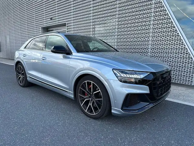 2023 Audi SQ8 Prestige's photo