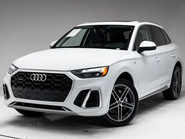 2023 Audi Q5 55 e Premium's photo