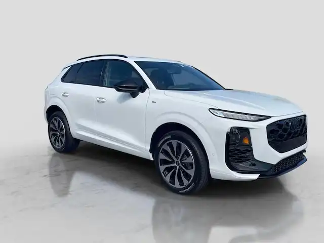 2026 Audi Q3 S line quattro's photo
