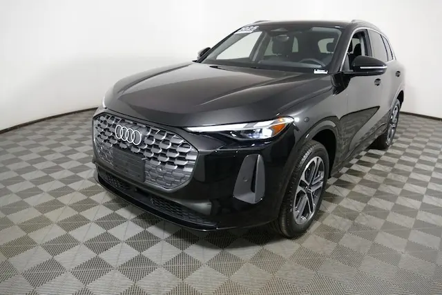 2025 Audi Q5 40 Premium photo 3