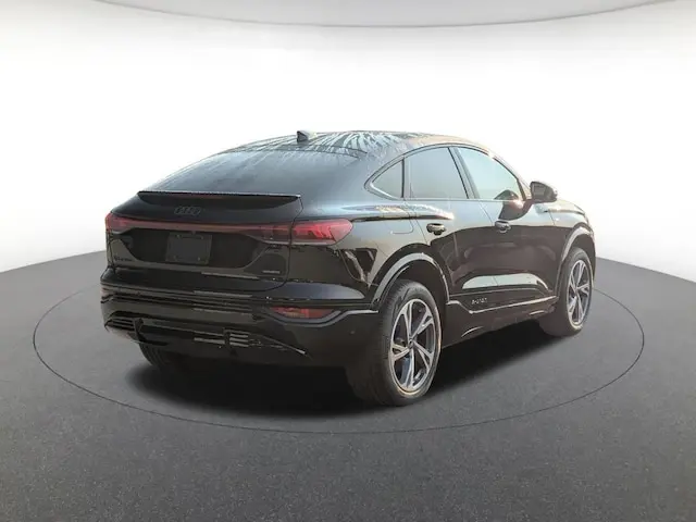 2027 Audi Q6 Sportback e-tron undefined photo 5