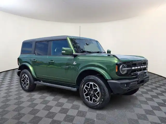 2023 Ford Bronco Outer Banks 4x4's photo