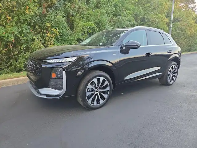 2026 Audi Q3 S Line quattro's photo