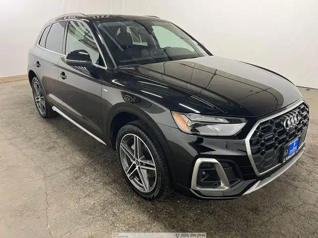 2023 Audi Q5 55 e Premium Plus's photo