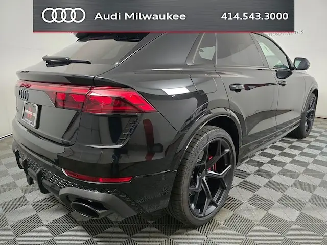 2026 Audi RS Q8 Base photo 4