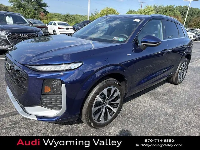 2026 Audi Q3 S Line quattro photo 4