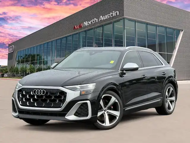 2024 Audi SQ8 Premium Plus's photo
