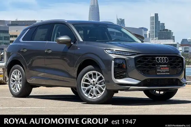 2026 Audi Q3 S Line quattro's photo