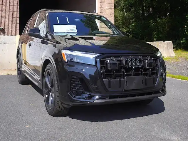 2026 Audi Q7 55 Premium Plus quattro Tiptronic's photo