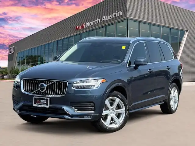 2020 Volvo XC90 T6 Momentum AWD's photo